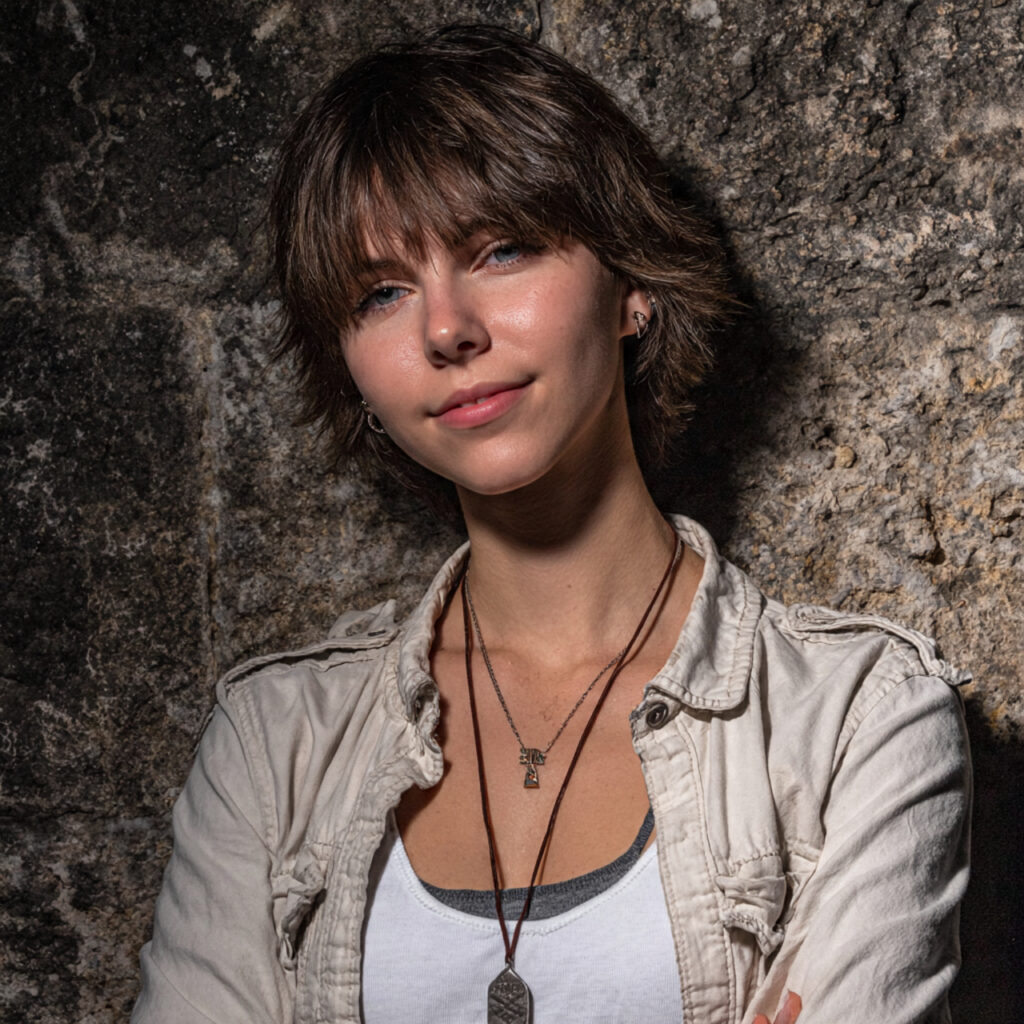 40 Modern Shaggy Pixie Cut Ideas for Low Maintenance Short Hair 31 Subtle Asymmetric Shape